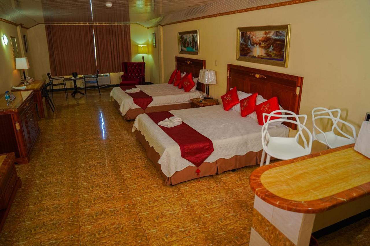 Metro Hotel Couva Экстерьер фото