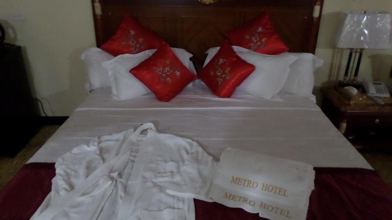 Metro Hotel Couva Экстерьер фото